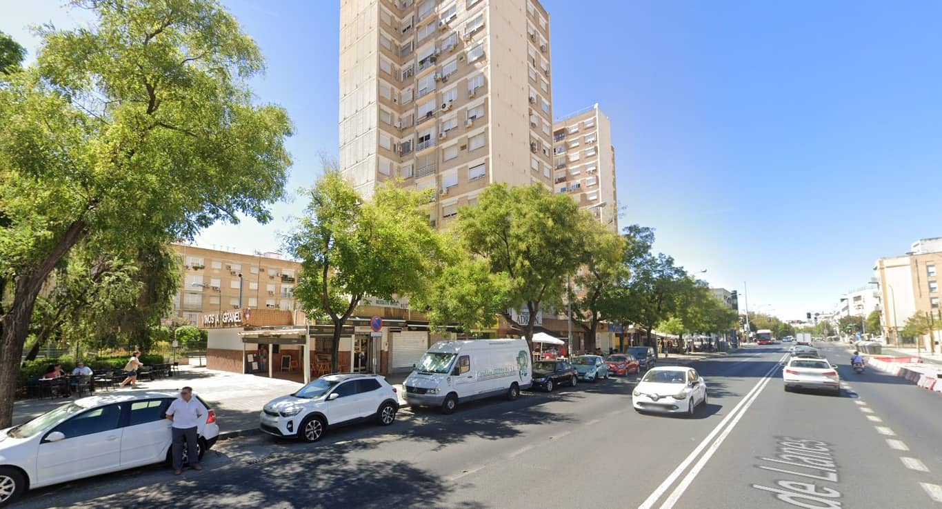 19 locales y oficinas en Sevilla
